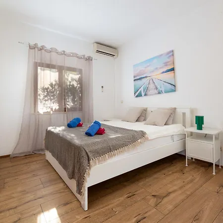 Dalero 1 By Interhome Trogir