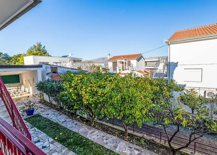 Dalero 1 By Interhome